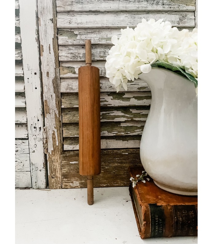 Vintage Wood Rolling Pin - Pretty Patina 
